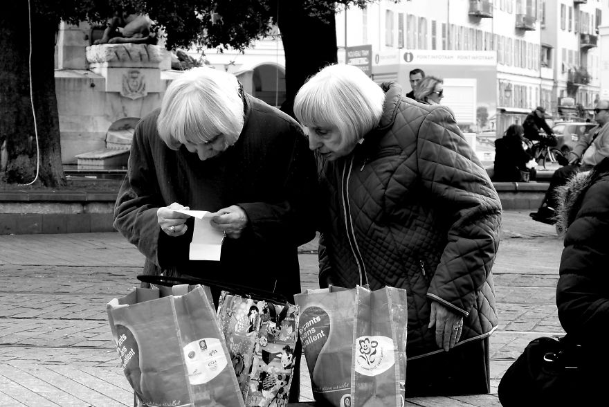 I Saw These Wonderful Twins In Nice, France