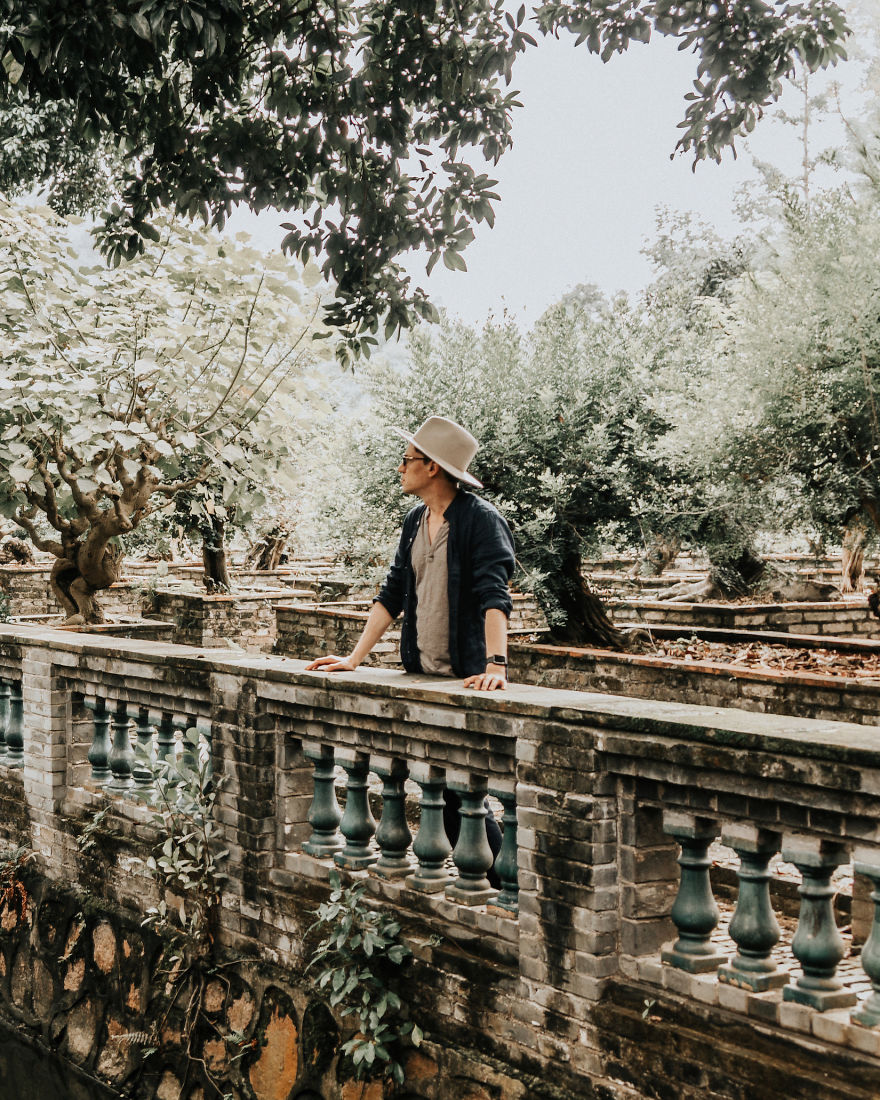 We Gave Up Our Careers As A Supermodel And Digital Guru To Explore China We Gave Up Our Careers As A Supermodel And Digital Guru To Explore China