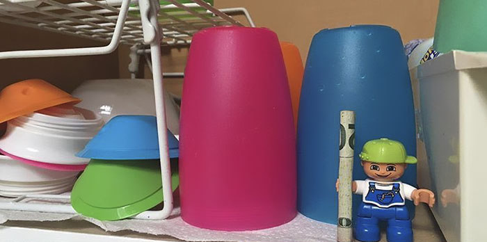 Dad Hides Money In His Daughter’s House Whenever He Visits, And Here’s Where She Found It So Far Dad Hides Money In His Daughter’s House Whenever He Visits, And Here’s Where She Found It So Far