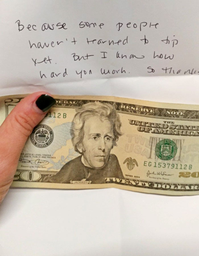 Busy Bar Last Night, But This Tip Helped Me Restore The Faith In Humanity