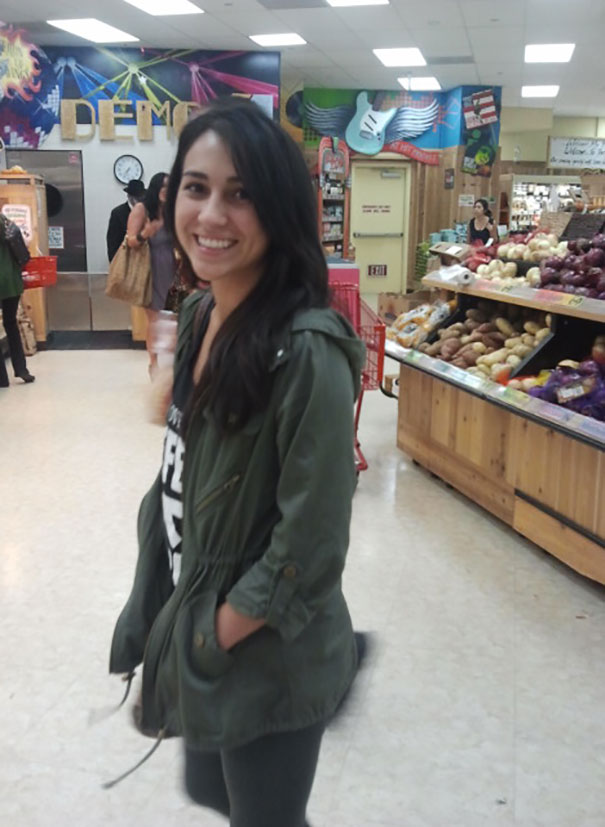 Told My Friend She Accidentally Dressed Like Lindsay Weir From 'Freaks And Geeks'. Too Bad She's Never Seen The Show