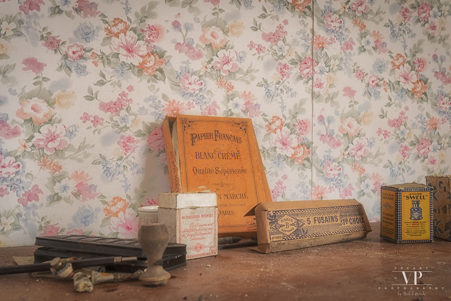 I Photographed This Abandoned House I Photographed This Abandoned House