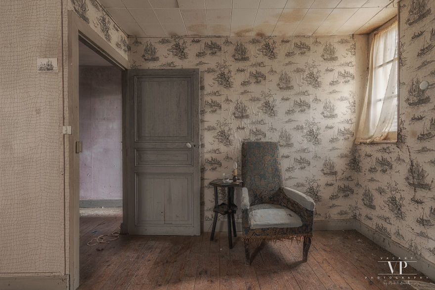 I Photographed This Abandoned House I Photographed This Abandoned House