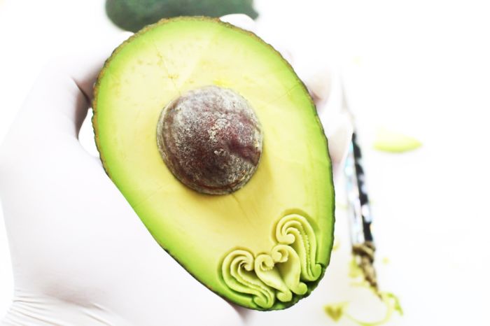 At Valentine&rsquo;s Day I Share My Love With An Avocado 😆🥑