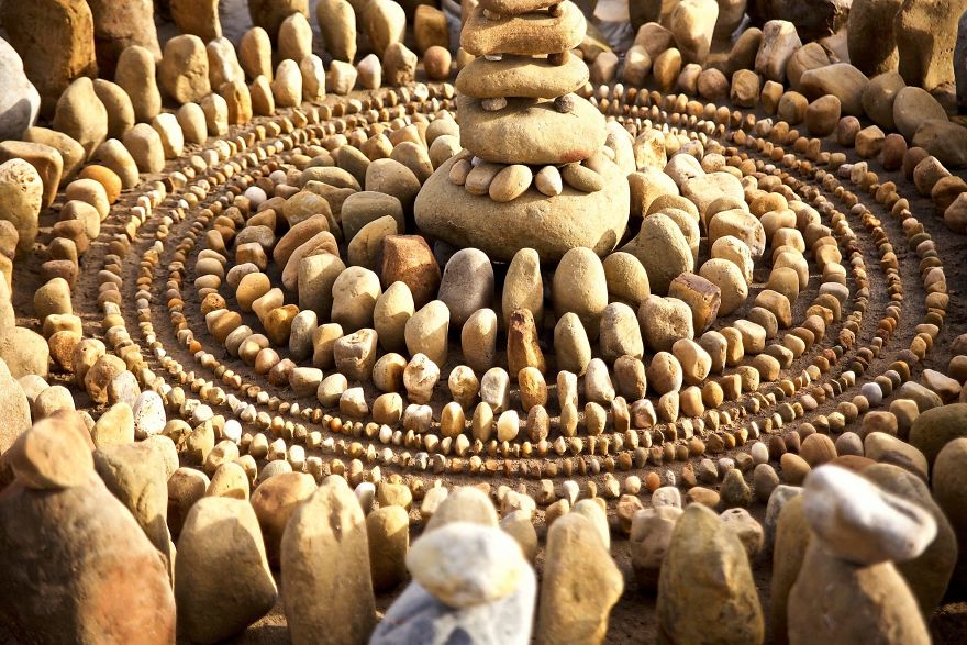 James-Brunt-Natural-Materials-Land-Art-England