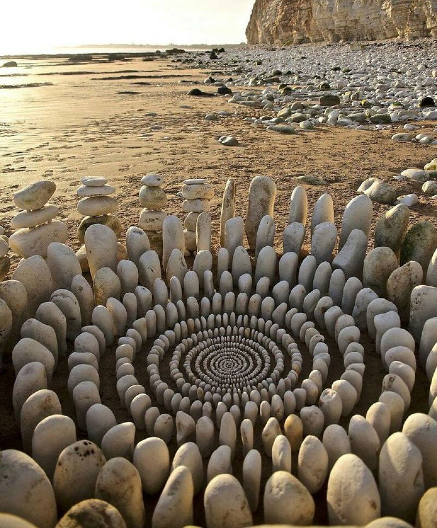 James-Brunt-Natural-Materials-Land-Art-England