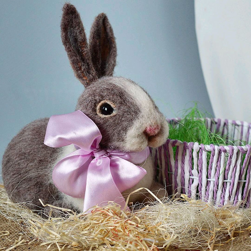 12 Handmade Easter Bunnies To Bring You Festive Mood