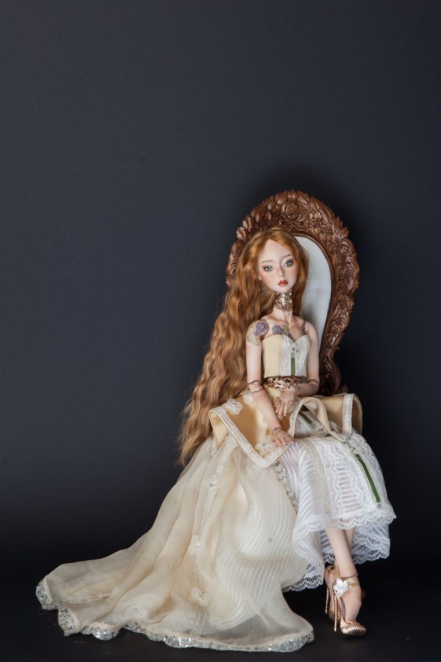 Can't Take My Eyes Off Of You: True-To-Life Beautiful Collectible Dolls With Golden Joints Can't Take My Eyes Off Of You: True-To-Life Beautiful Collectible Dolls With Golden Joints