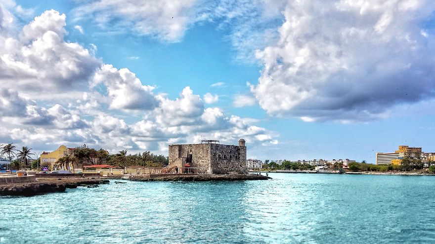 I Took Holiday Pictures Of The Beautiful Havana Using My Phone I Took Holiday Pictures Of The Beautiful Havana Using My Phone