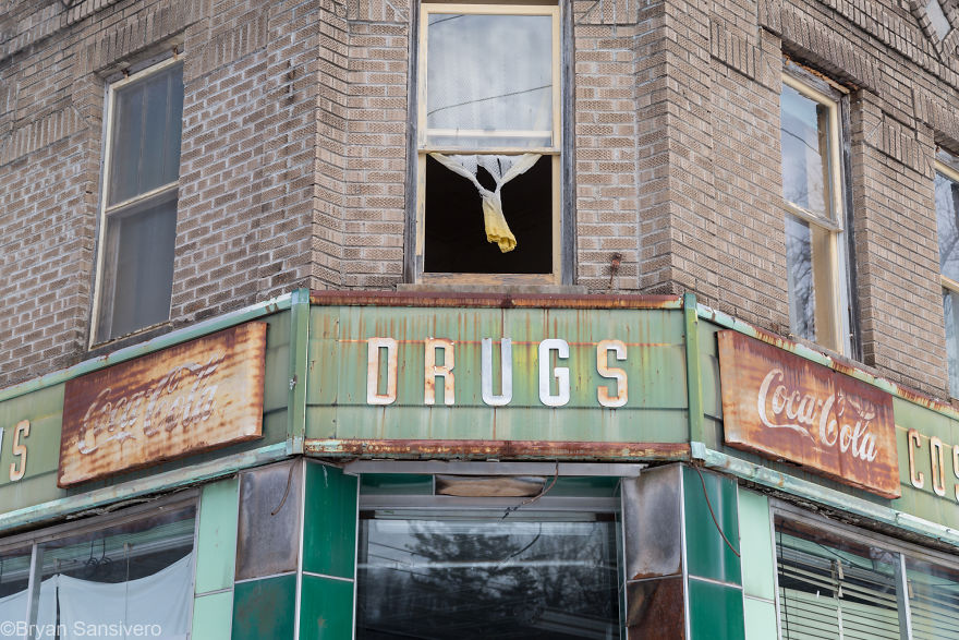 This Abandoned Pharmacy Is A 1950's Time Capsule. Prescription Drugs Left Behind!