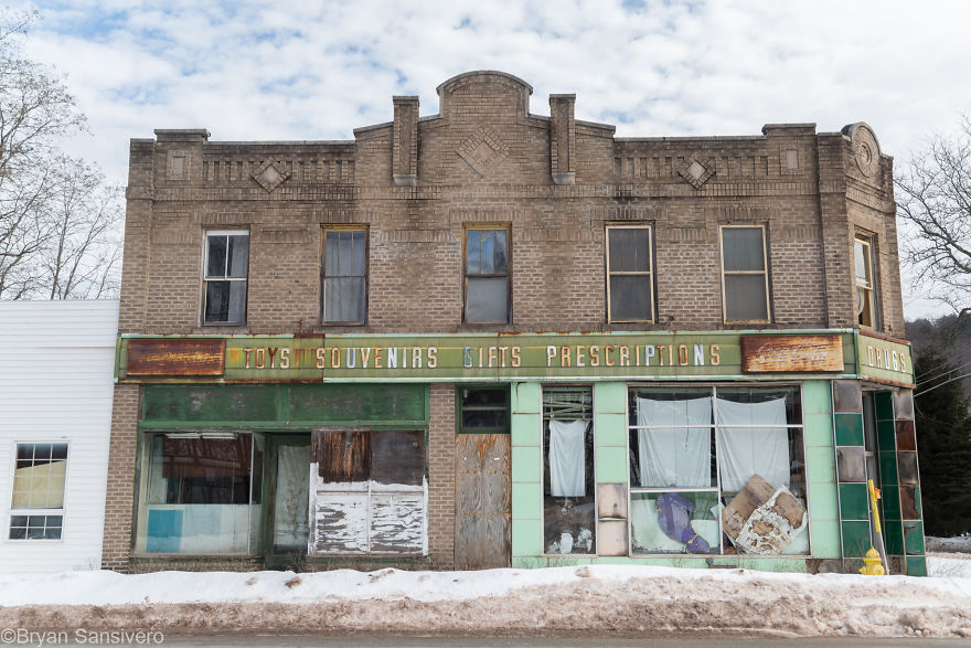 This Abandoned Pharmacy Is A 1950's Time Capsule. Prescription Drugs Left Behind!
