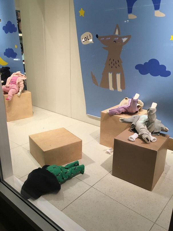 Passing By GAP, These Are Their Mannequins