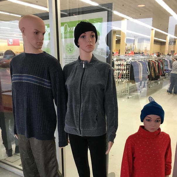 I Think This Couple Is Having A Bit Of A Spat