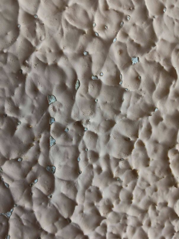 50% Ppl See This Pic Full Of Pointy Spike, 50% Saw A Bubble Surface