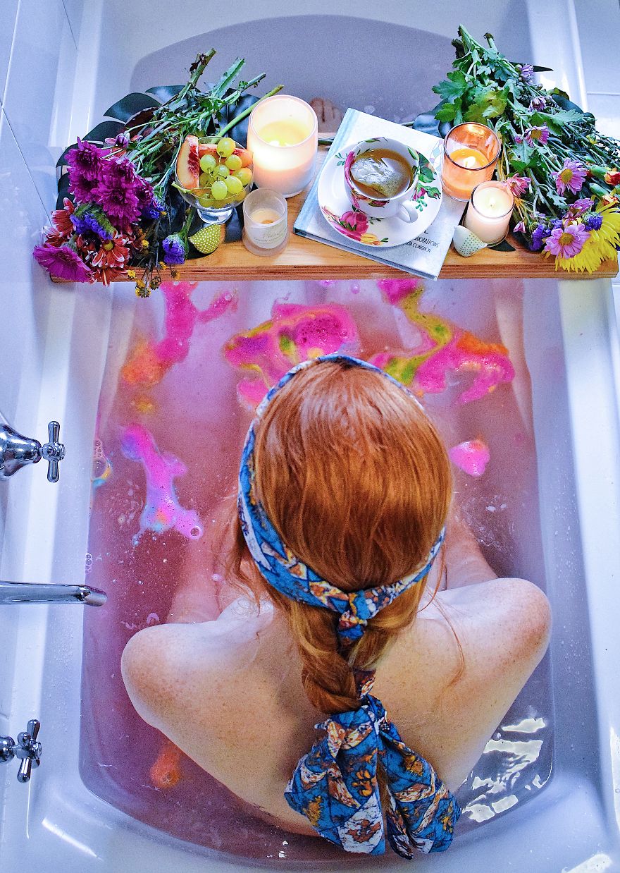 Get In Touch With Your Inner Hippie With These 70's Vibes