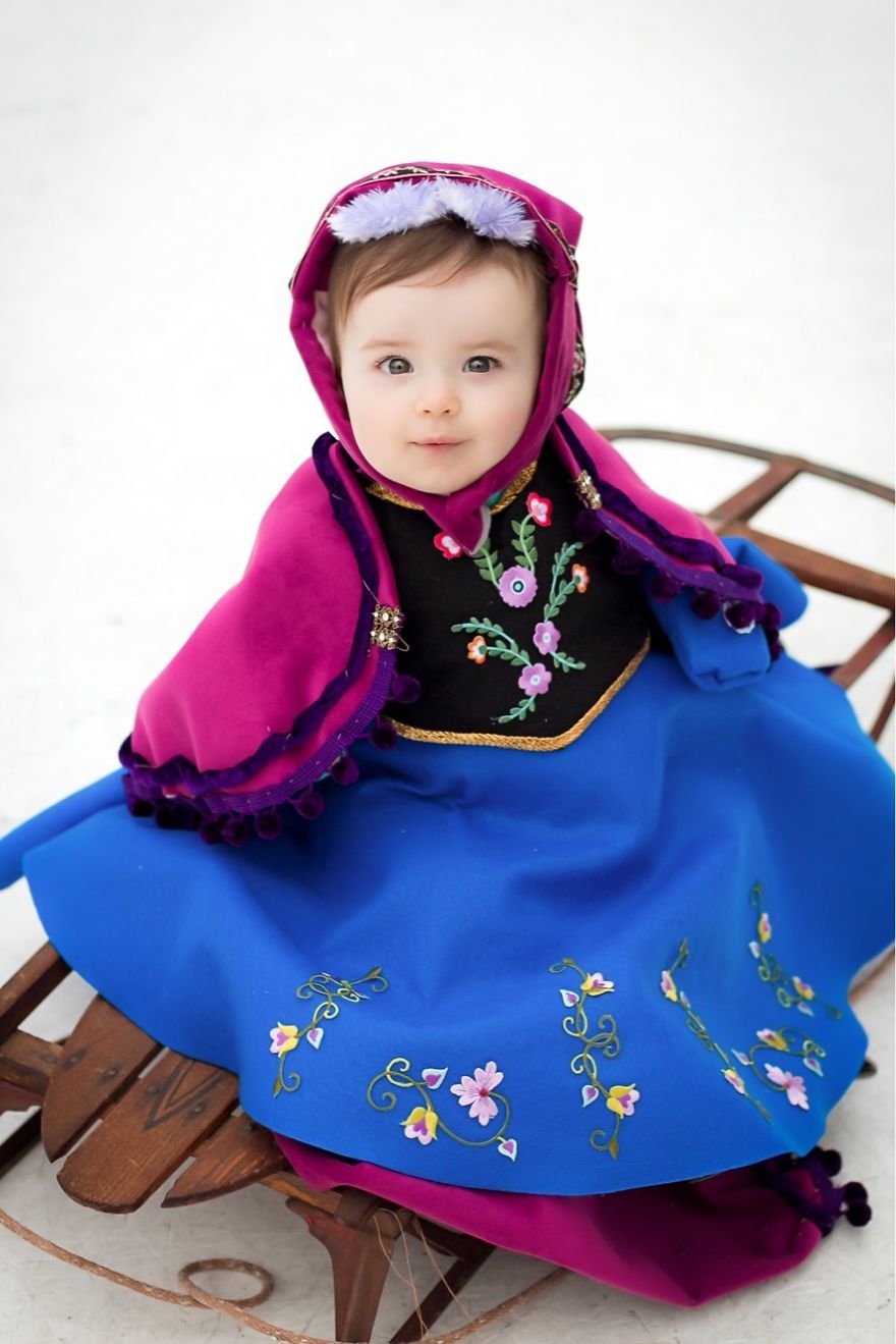 Each Month I Created Princess Costumes For My Baby Girl To Cope With Postpartum Depression Each Month I Created Princess Costumes For My Baby Girl To Cope With Postpartum Depression