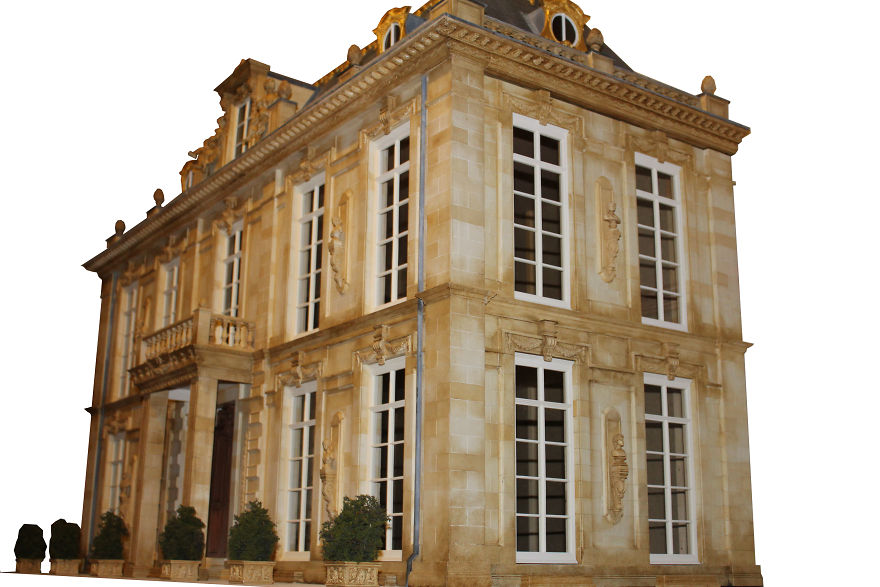 24 Carat Gold Leaf... Doll House! 24 Carat Gold Leaf... Doll House!