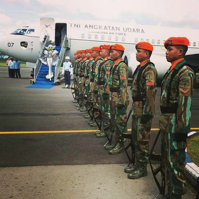 Anime-Doodles-On-Pictures-Futurikon-Wizardians