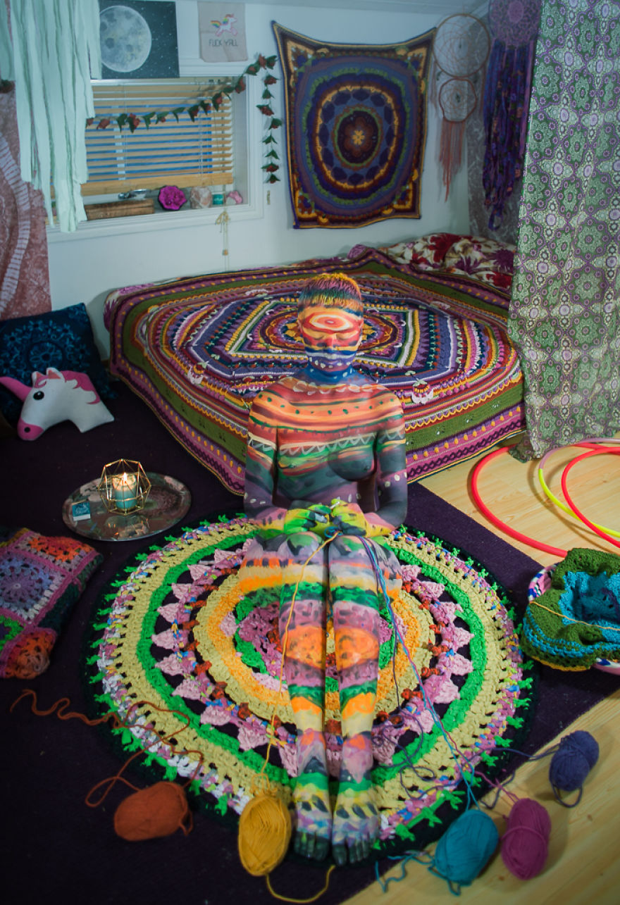 Artist Makes People Disappear Into Their Surroundings By Painting On Them