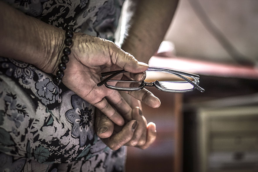 I Photographed Daily Life Of My Grandparents To Show Their Positive Attitude To Life I Photographed Daily Life Of My Grandparents To Show Their Positive Attitude To Life