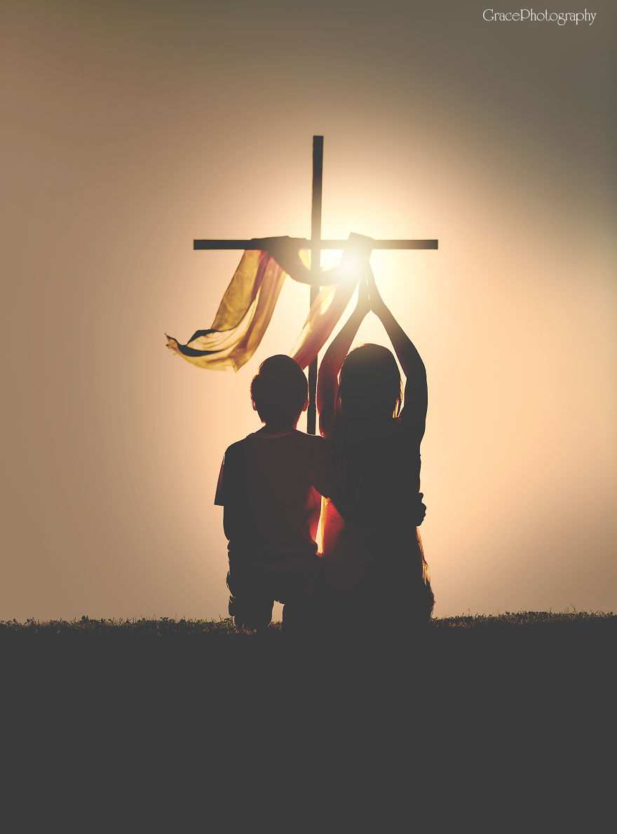 Photographer Captures What The True Meaning Of Easter Is All About.... He Is Risen Indeed!
