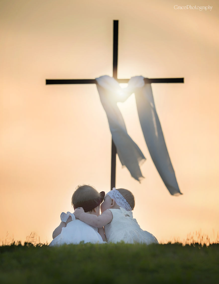 Photographer Captures What The True Meaning Of Easter Is All About.... He Is Risen Indeed!