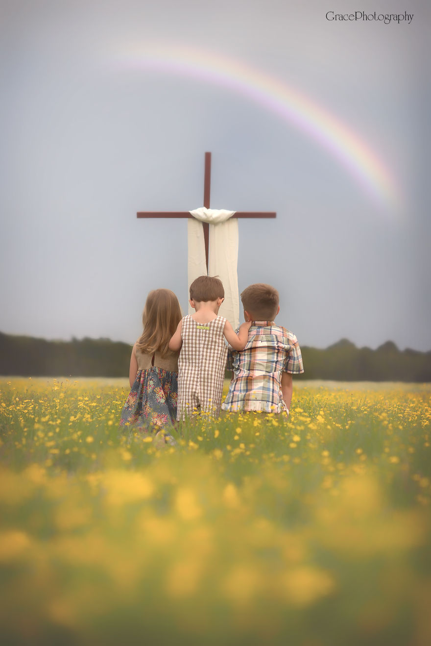 Photographer Captures What The True Meaning Of Easter Is All About.... He Is Risen Indeed!
