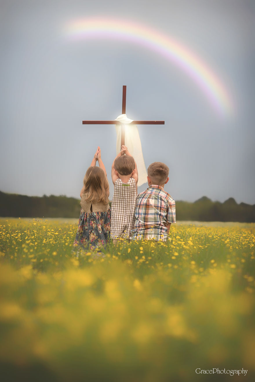 Photographer Captures What The True Meaning Of Easter Is All About.... He Is Risen Indeed!