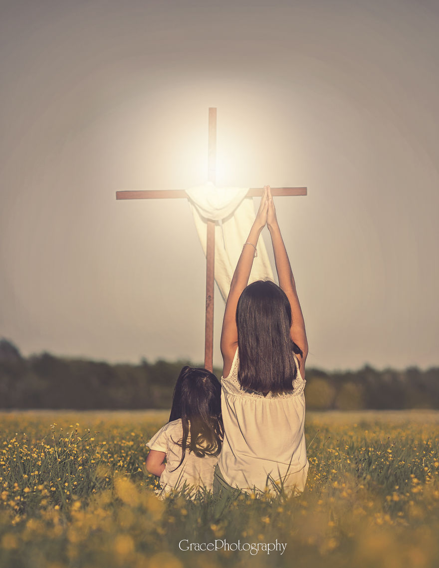 Photographer Captures What The True Meaning Of Easter Is All About.... He Is Risen Indeed!