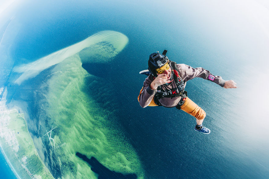 Extreme Sport Photographer Shows Skydiving In A New Light Extreme Sport Photographer Shows Skydiving In A New Light