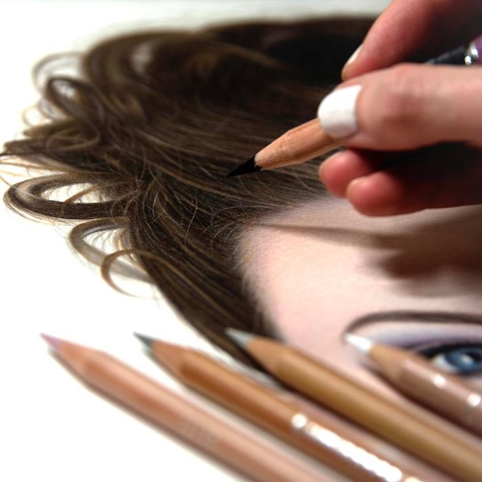 Girl Creates The Most Realistic Pictures With Color Pencils You Have Ever Seen