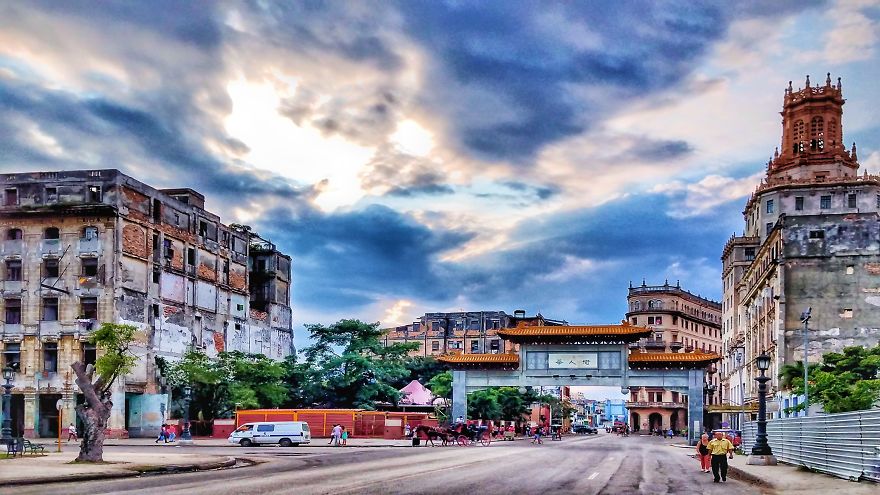 I Took Holiday Pictures Of The Beautiful Havana Using My Phone I Took Holiday Pictures Of The Beautiful Havana Using My Phone