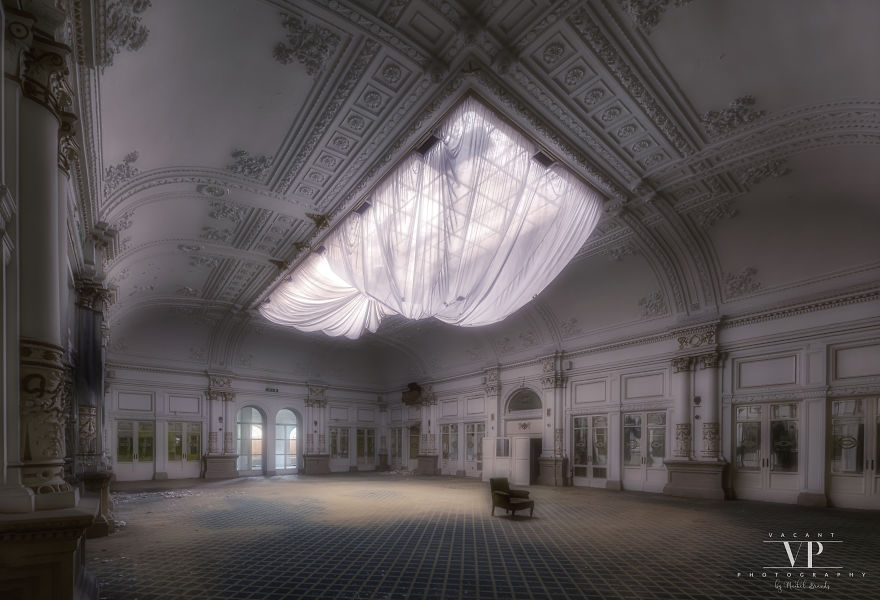 I Photograph Abandoned Stuff