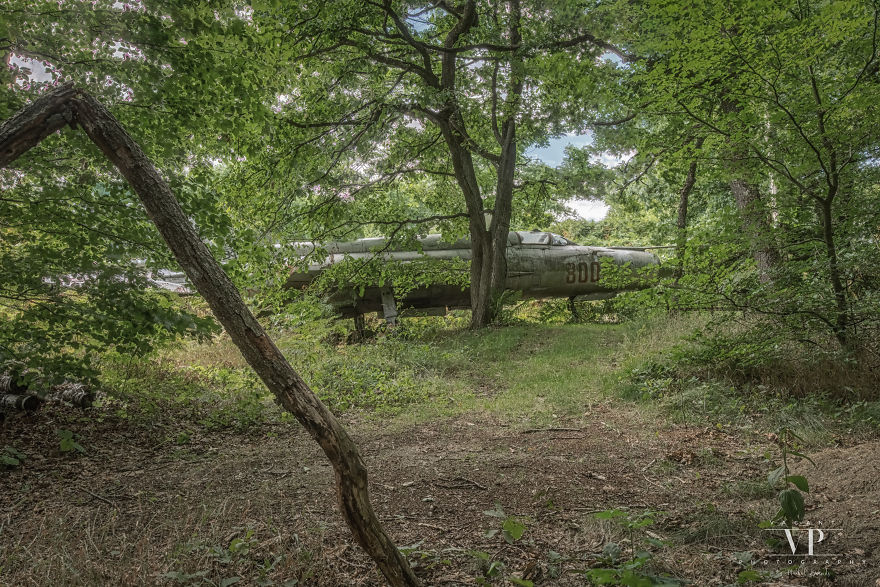 I Photograph Abandoned Stuff