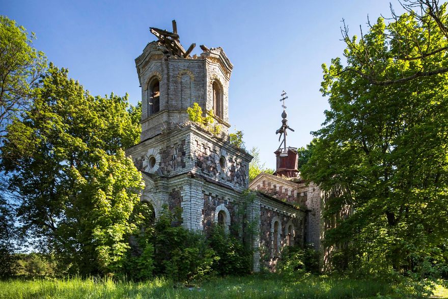 I Travel The World To Capture Amazing Pictures Of Nature Taking Back Abandoned Places