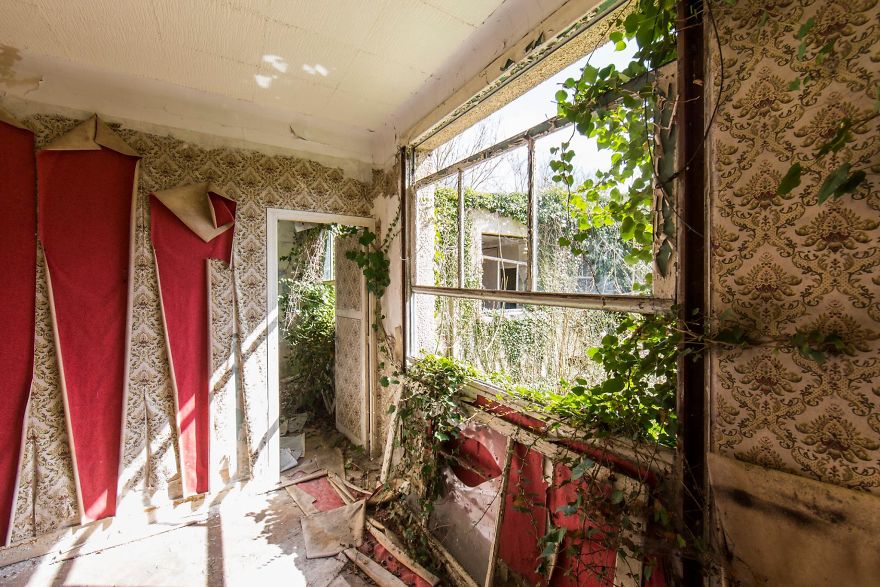 I Travel The World To Capture Amazing Pictures Of Nature Taking Back Abandoned Places