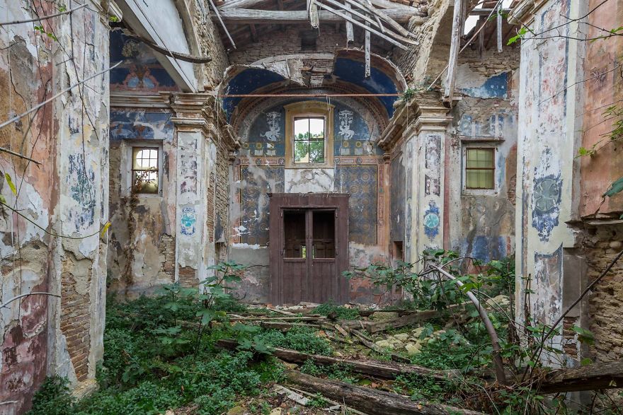 I Travel The World To Capture Amazing Pictures Of Nature Taking Back Abandoned Places