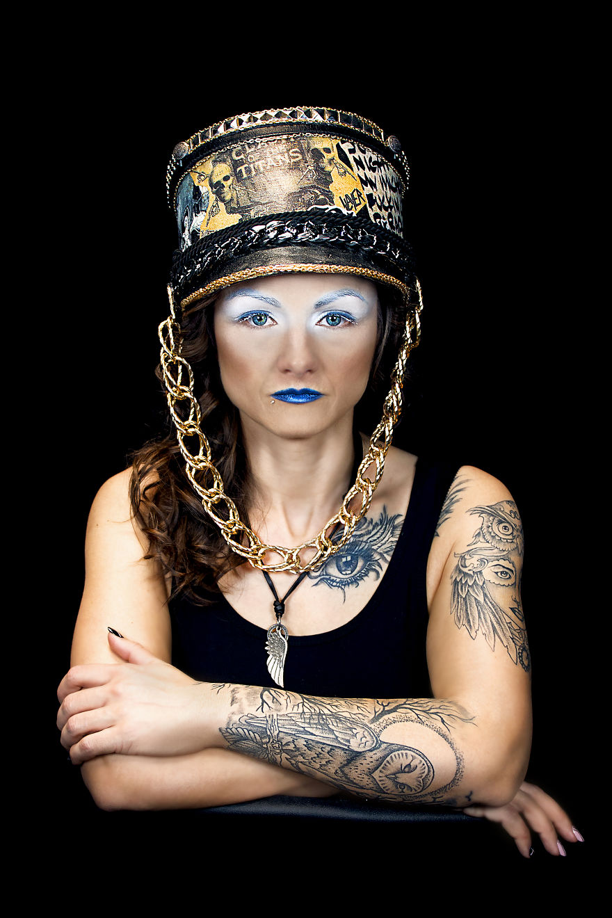 The Photographer Survived The Real Nightmare - She Was Afraid Even To Go To The Store