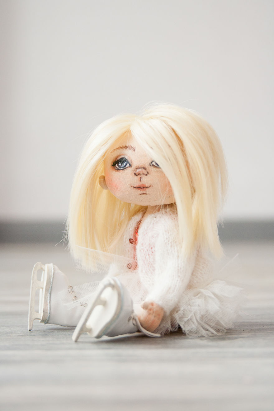 My Girlfriend Create Unique Dolls And She's Very Shy. I Told Her She's Wrong My Girlfriend Create Unique Dolls And She's Very Shy. I Told Her She's Wrong