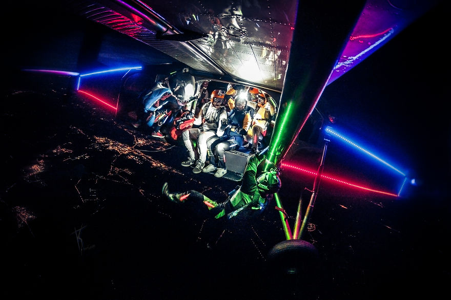 Extreme Sport Photographer Shows Skydiving In A New Light Extreme Sport Photographer Shows Skydiving In A New Light