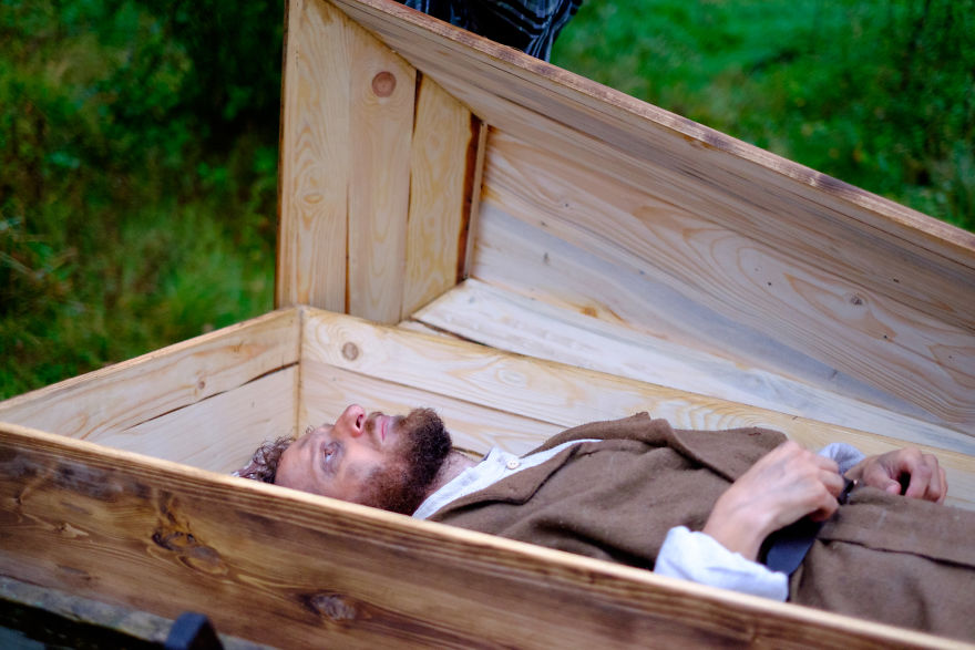 One Time In History When Smuggling Books Was A Thing. Watch How They Did It One Time In History When Smuggling Books Was A Thing. Watch How They Did It