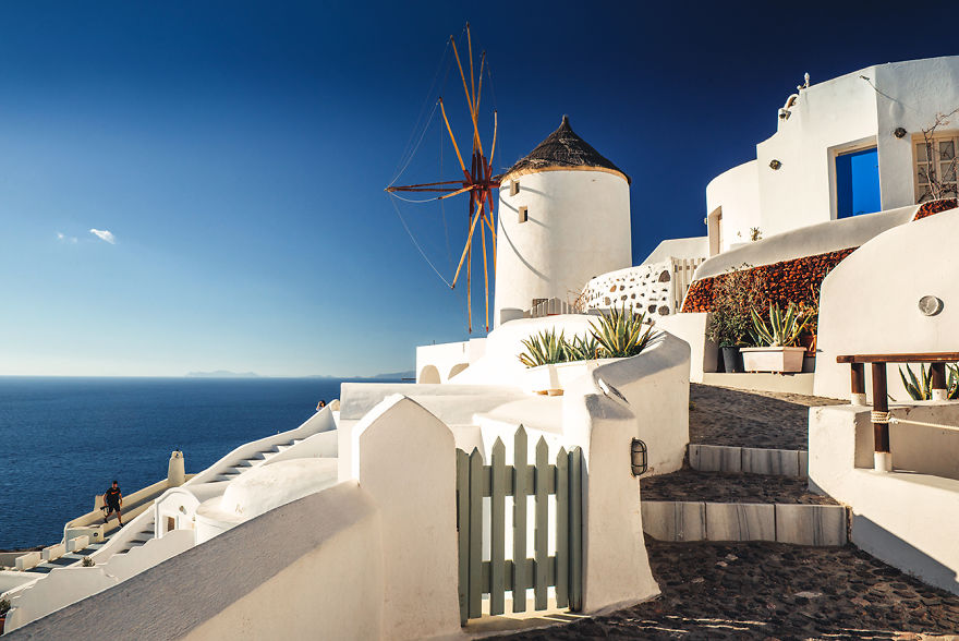 I Spent Four Days In Santorini To See The Island Without Thousands Of Tourists And The Sunsets Enchanted Me