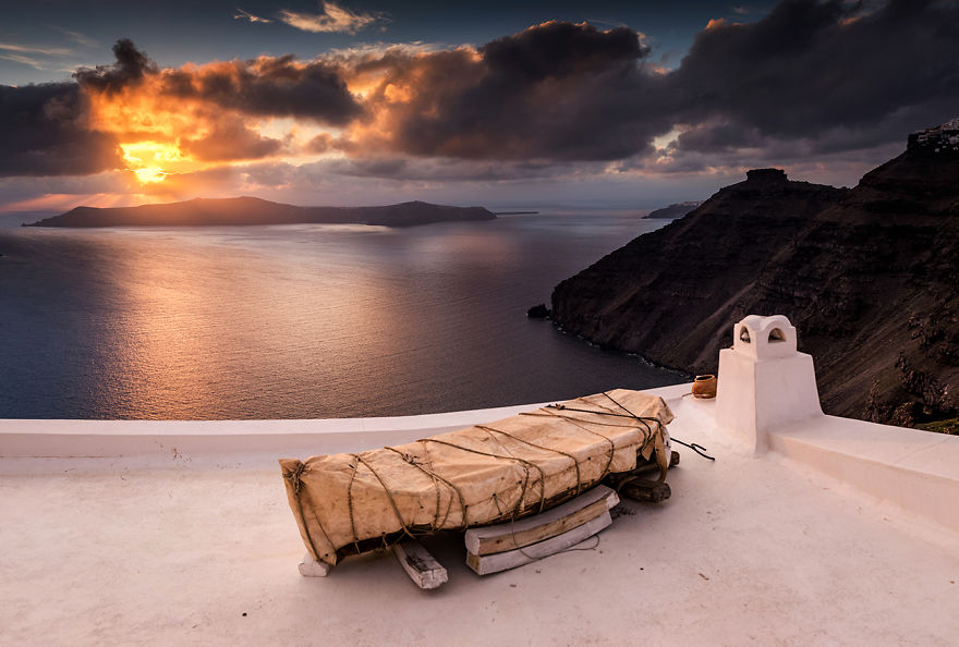 I Spent Four Days In Santorini To See The Island Without Thousands Of Tourists And The Sunsets Enchanted Me