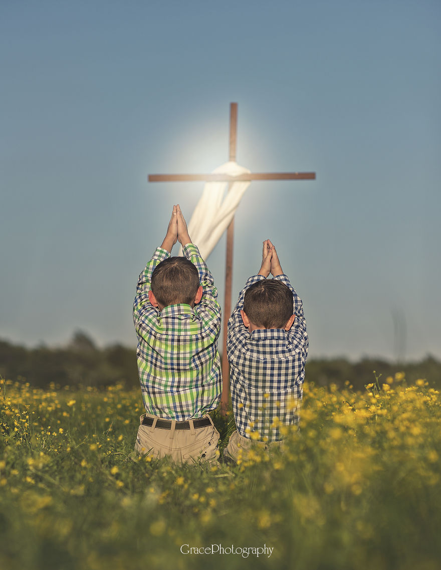 Photographer Captures What The True Meaning Of Easter Is All About.... He Is Risen Indeed!