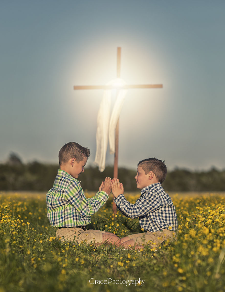 Photographer Captures What The True Meaning Of Easter Is All About.... He Is Risen Indeed!