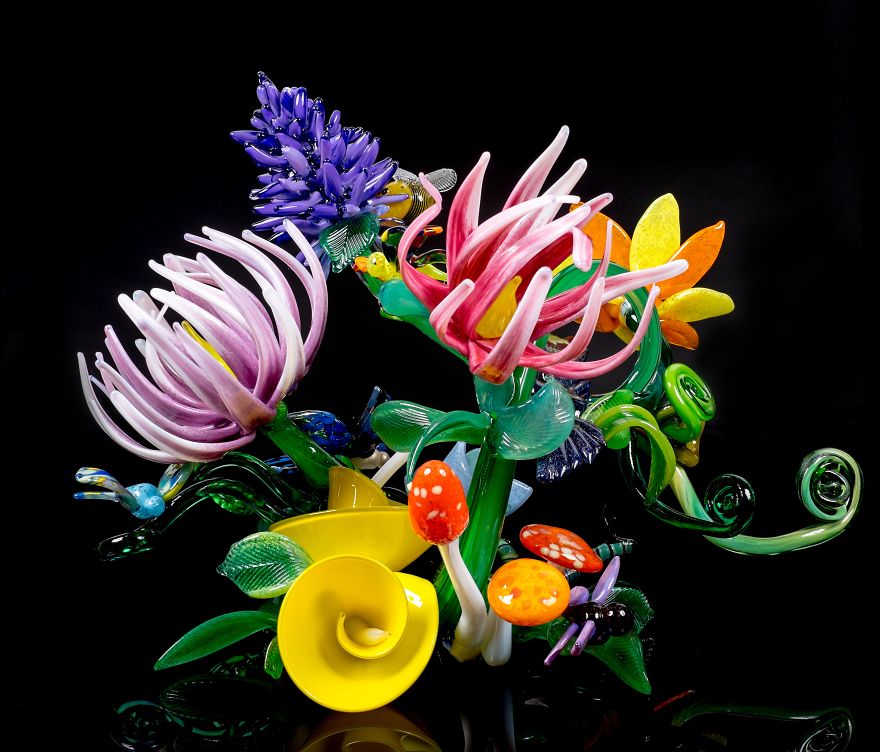 This Glass Sculpture Garden Will Get You Ready For Spring! This Glass Sculpture Garden Will Get You Ready For Spring!