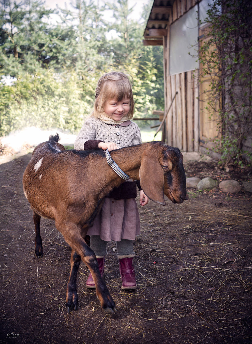 The Friendship Between Children And Animals The Friendship Between Children And Animals