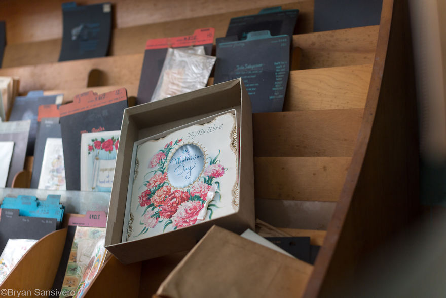 This Abandoned Pharmacy Is A 1950's Time Capsule. Prescription Drugs Left Behind!