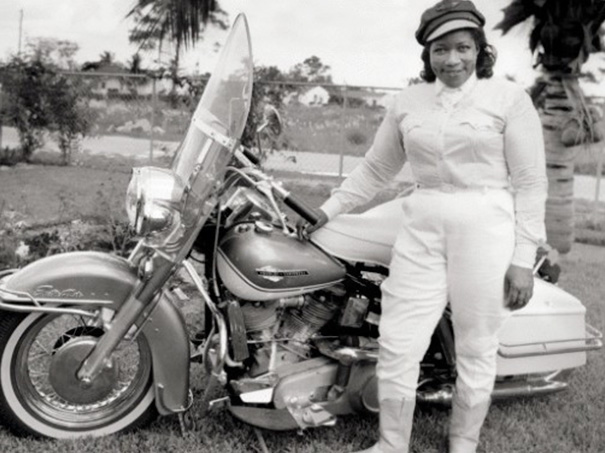 This Black Woman Who Rode Across America Alone In The 1930s Is A Total Bad-Ass This Black Woman Who Rode Across America Alone In The 1930s Is A Total Bad-Ass