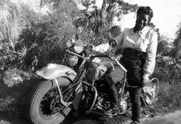 This Black Woman Who Rode Across America Alone In The 1930s Is A Total Bad-Ass This Black Woman Who Rode Across America Alone In The 1930s Is A Total Bad-Ass